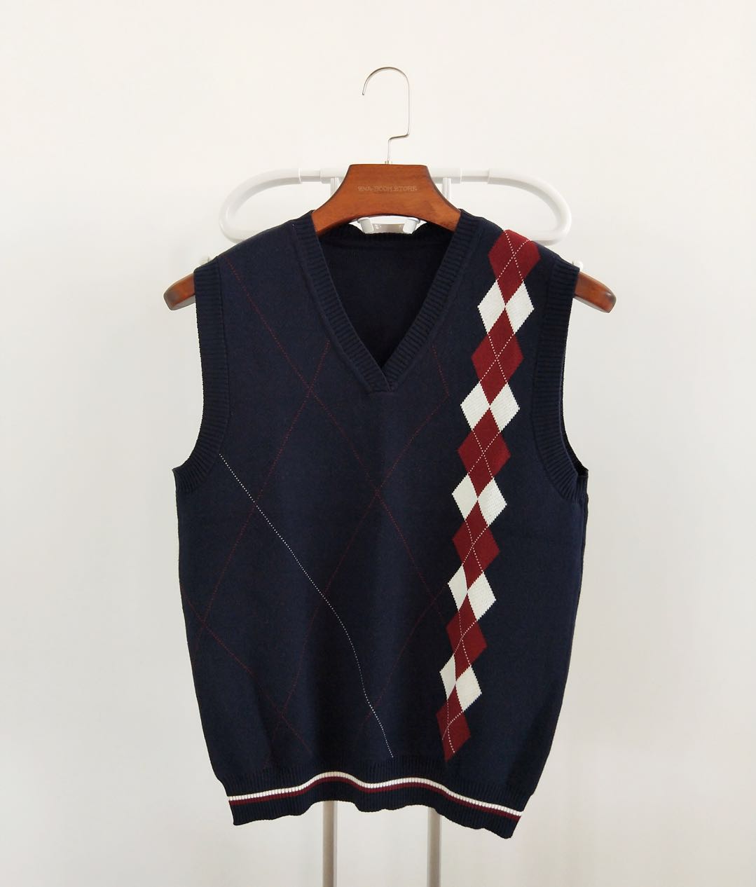 教育学校 custom uniform case - 北美学校 - Education Uniform Case Study photo 1